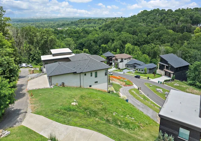 Photo 4 of Land for sale at 5809 Woodland Hills Dr, Nashville, TN 37211 | MLS# 3528235 | Listing updated on 2026-08-28