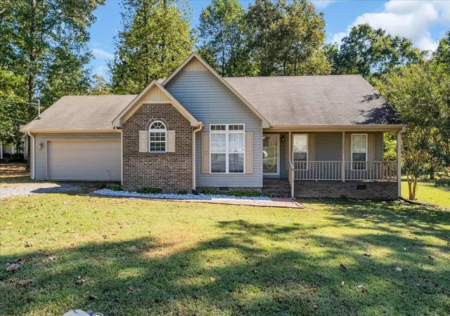 Single family home for sale at 6 Timbers Edge Rd, Fayetteville, TN 37334 | MLS# 3612141