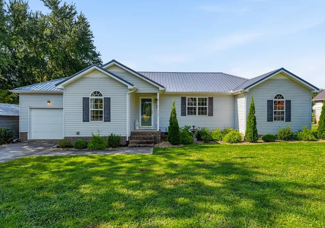Photo 1 of Single family home for sale at 51 Beck Ln, Mc Minnville, TN 37110 | MLS# 3528823 | Listing updated on 2026-09-03