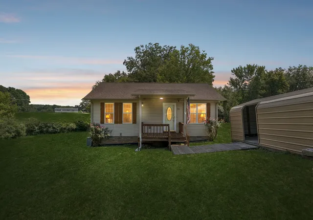 Photo 3 of Single family home for sale at 362 Oak St, Big Sandy, TN 38221 | MLS# 3528552 | Listing updated on 2026-09-29