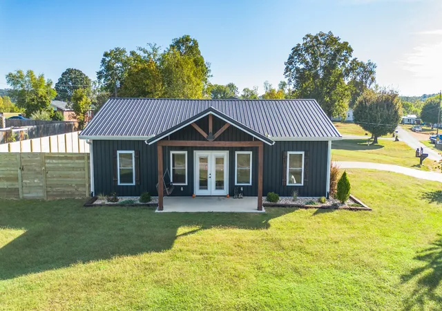 Photo 3 of Single family home for sale at 448 Duncan Cir, Lobelville, TN 37097 | MLS# 3611064 | Listing updated on 2026-10-09