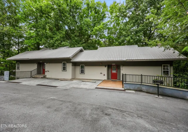 Photo 1 of Single family home for sale at 541 Johnson Lane #2, Gatlinburg, TN 37738 | MLS# 3528193 | Listing updated on 2026-08-28