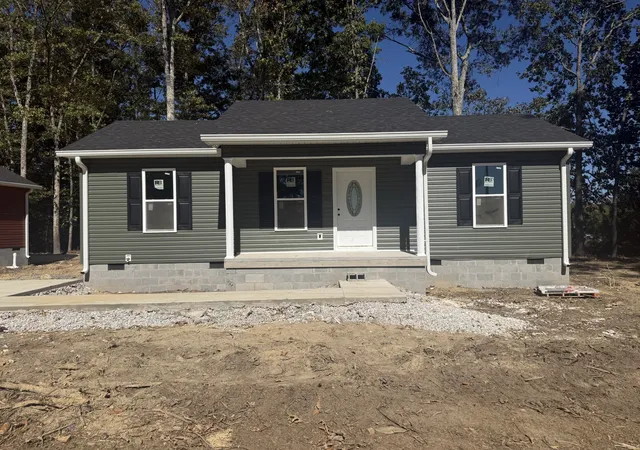 Photo 1 of Single family home for sale at 529 Highland Ln, Tullahoma, TN 37388 | MLS# 3528954 | Listing updated on 2026-10-03