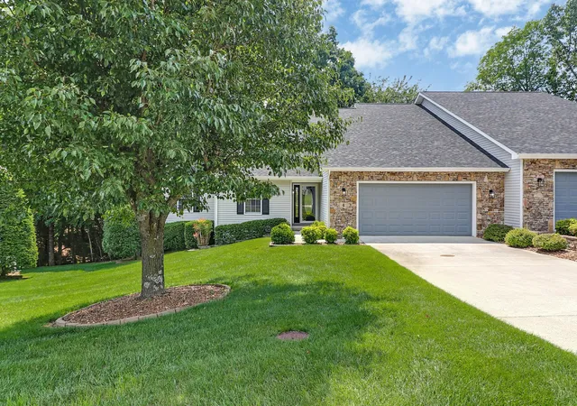 Photo 4 of Single family home for sale at 4 Augustine Ln, Crossville, TN 38558 | MLS# 3528274 | Listing updated on 2026-09-23