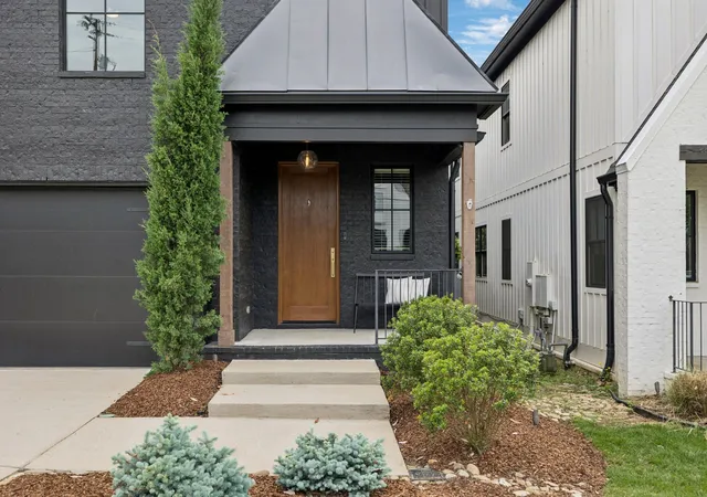 Photo 3 of Single family home for sale at 1809 Castleman Dr, Nashville, TN 37215 | MLS# 3528497 | Listing updated on 2026-10-04