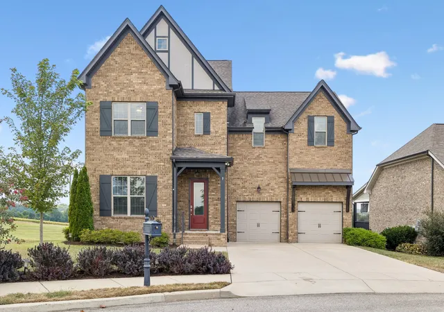 Photo 1 of Single family home for sale at 2944 Hadley Close Ln, Thompsons Station, TN 37179 | MLS# 3543133 | Listing updated on 2026-09-15
