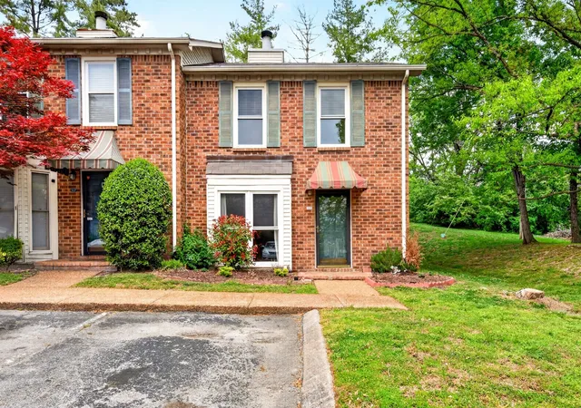 Photo 4 of Townhouse for sale at 528 Williamsburg Dr, Nashville, TN 37214 | MLS# 3531409 | Listing updated on 2026-09-02