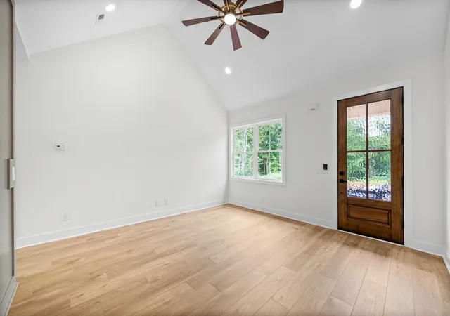 Photo 3 of Single family home for sale at 202 Wallace St, Cumberland City, TN 37050 | MLS# 3528502 | Listing updated on 2026-08-28