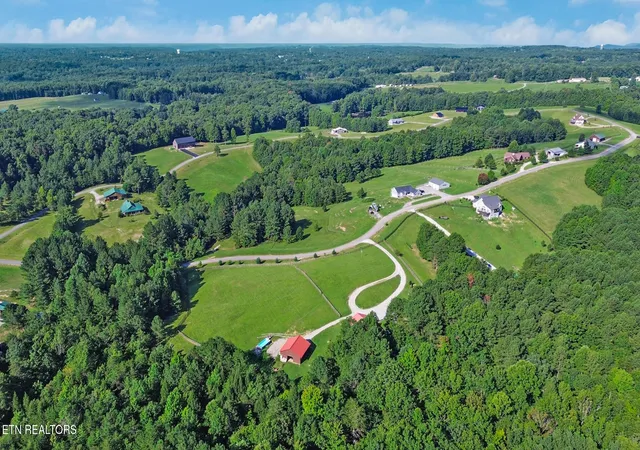 Photo 3 of Single family home for sale at 1463 Nichol Creek Dr, Jamestown, TN 38556 | MLS# 3528482 | Listing updated on 2026-09-30