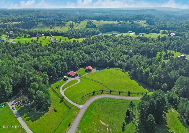 Photo 4 of Single family home for sale at 1463 Nichol Creek Dr, Jamestown, TN 38556 | MLS# 3528482 | Listing updated on 2026-09-30