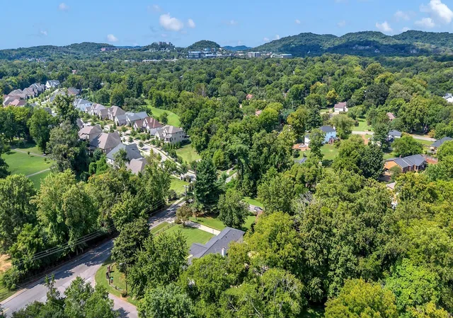 Photo 3 of Single family home for sale at 608 Hill Rd, Brentwood, TN 37027 | MLS# 3528489 | Listing updated on 2026-08-28