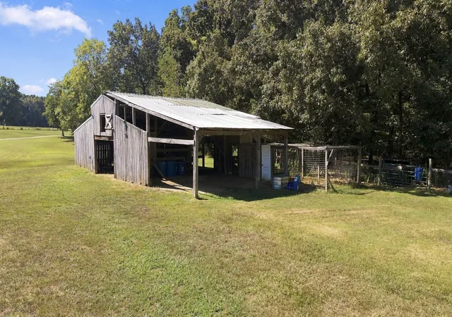 Photo 3 of Manufactured home for sale at 746 Nubia Rd, Westmoreland, TN 37186 | MLS# 3601777 | Listing updated on 2026-09-30