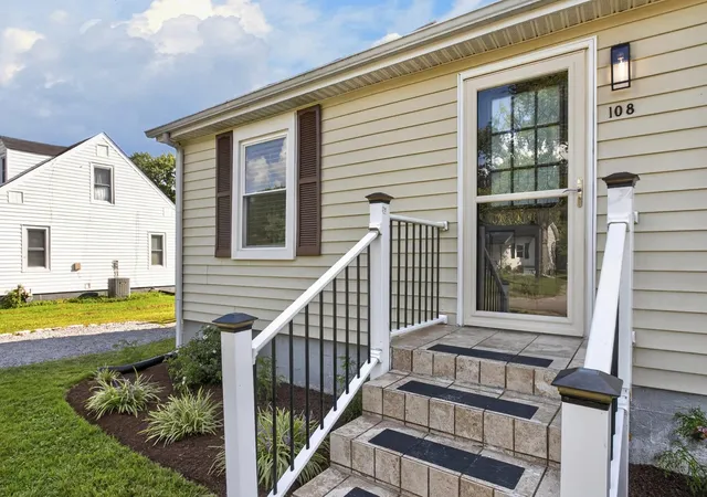 Photo 3 of Sale Pending at 108 Hamblen Ave, Old Hickory, TN 37138 | MLS# 3528605 | Listing updated on 2026-09-01