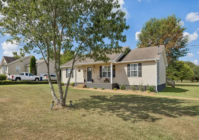Photo 3 of Single family home for sale at 2342 Feedmill Rd, Chapel Hill, TN 37034 | MLS# 3531771 | Listing updated on 2026-10-27