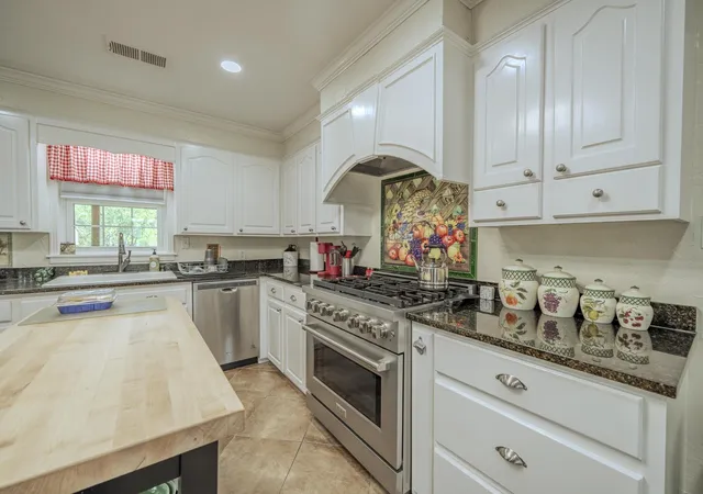 Photo 3 of Single family home for sale at 60 Avalon Pl, Savannah, TN 38372 | MLS# 3528655 | Listing updated on 2026-08-31