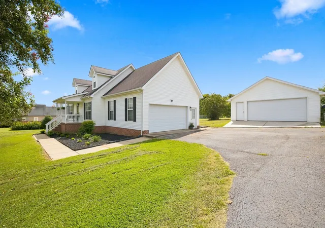 Photo 3 of Single family home for sale at 149 Tyler Dr, Shelbyville, TN 37160 | MLS# 3528766 | Listing updated on 2026-09-22