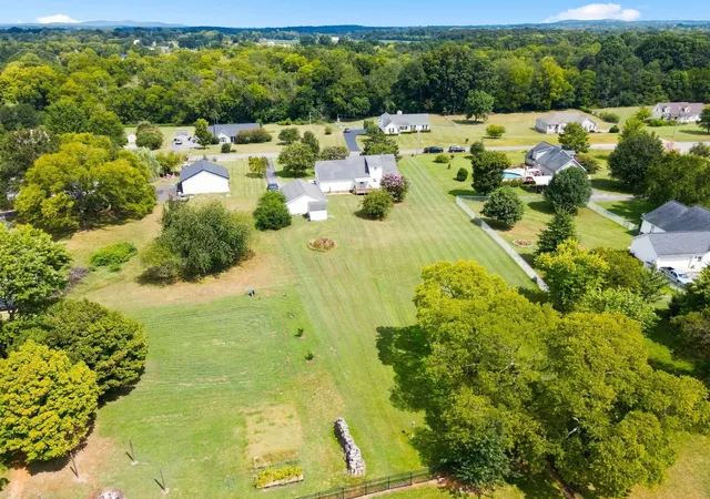 Photo 3 of Single family home for sale at 149 Tyler Dr, Shelbyville, TN 37160 | MLS# 3528766 | Listing updated on 2026-09-22