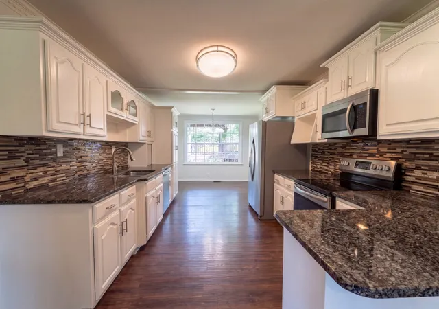 Photo 2 of Single family home for sale at 220 Haywood Ln, Nashville, TN 37211 | MLS# 3528738 | Listing updated on 2026-08-31
