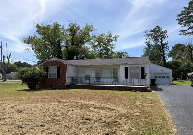 Photo 1 of Sale Pending at 903 1st Ave, Tullahoma, TN 37388 | MLS# 3528722 | Listing updated on 2026-09-21