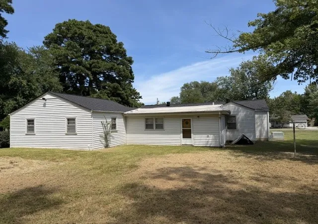 Photo 2 of Sale Pending at 903 1st Ave, Tullahoma, TN 37388 | MLS# 3528722 | Listing updated on 2026-09-21