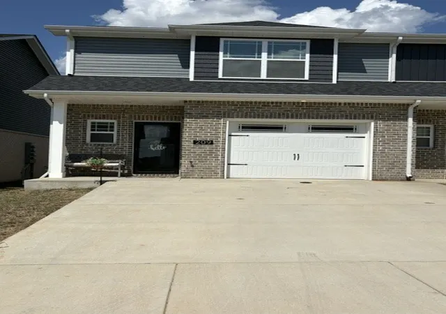 Photo 2 of Townhouse for sale at 209 W Fallow Ct, Clarksville, TN 37040 | MLS# 3541220 | Listing updated on 2026-09-06