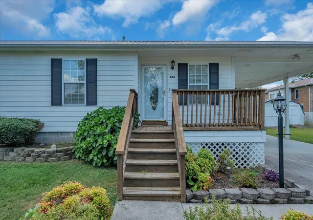 Photo 4 of Single family home for sale at 604 E Harp St, Manchester, TN 37355 | MLS# 3541063 | Listing updated on 2026-09-19