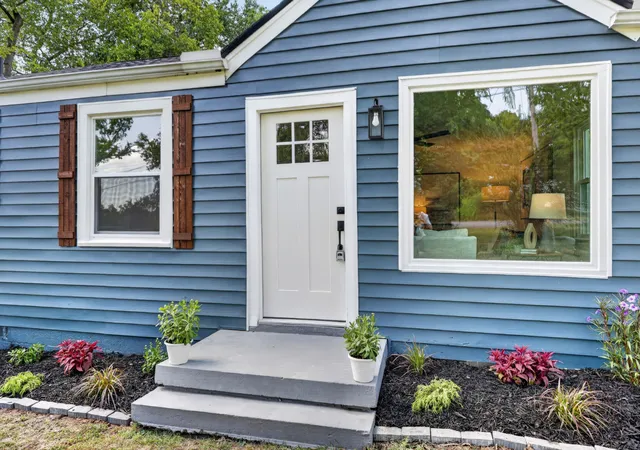 Photo 2 of Single family home for sale at 2618 Woodyhill Dr, Nashville, TN 37207 | MLS# 3528935 | Listing updated on 2026-09-22