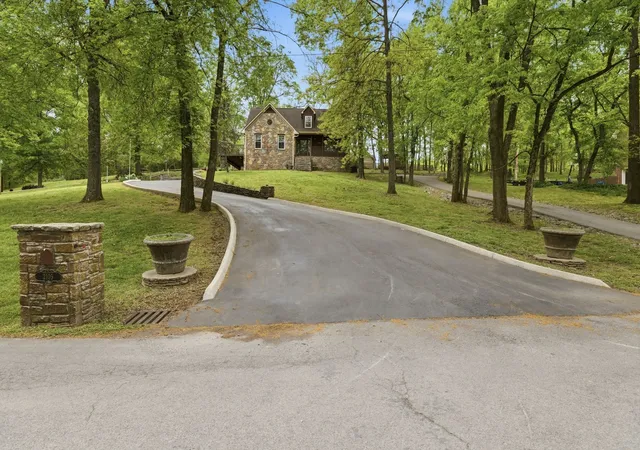 Photo 2 of Single family home for sale at 2105 Alpine Dr, Columbia, TN 38401 | MLS# 3528799 | Listing updated on 2026-08-29