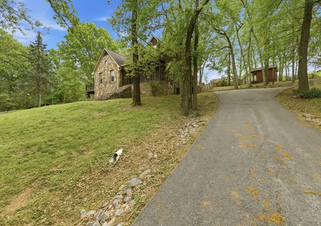 Photo 3 of Single family home for sale at 2105 Alpine Dr, Columbia, TN 38401 | MLS# 3528799 | Listing updated on 2026-10-02