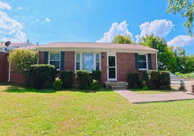 Photo 1 of Single family home for sale at 3915 E Ridge Dr, Nashville, TN 37211 | MLS# 3530263 | Listing updated on 2026-10-02