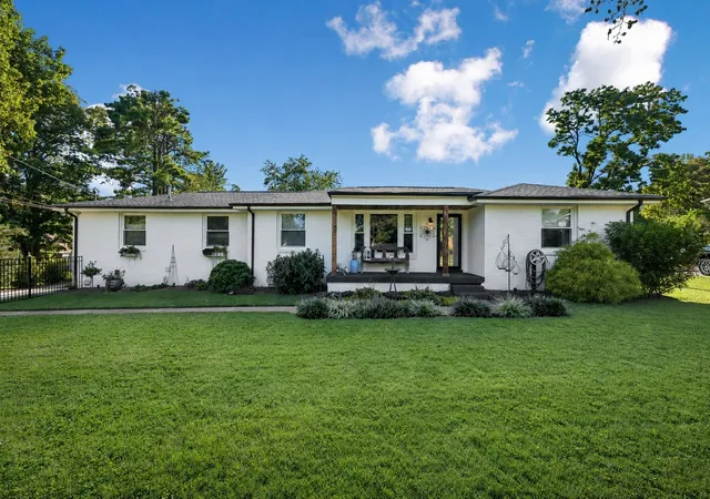 Photo 1 of Single family home for sale at 303 Weldon Dr, Hermitage, TN 37076 | MLS# 3528865 | Listing updated on 2026-09-13