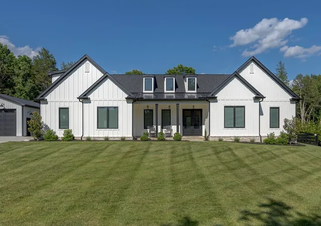 Photo 2 of Single family home for sale at 2207 Carpenter Brg Rd, Columbia, TN 38401 | MLS# 3531785 | Listing updated on 2026-09-06