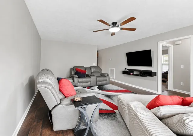 Photo 2 of Single family home for sale at 309 Long Creek Dr, Christiana, TN 37037 | MLS# 3528870 | Listing updated on 2026-09-13