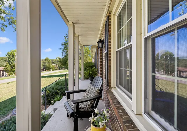 Photo 3 of Single family home for sale at 211 Edgewater Dr, Mount Juliet, TN 37122 | MLS# 3528876 | Listing updated on 2026-09-04