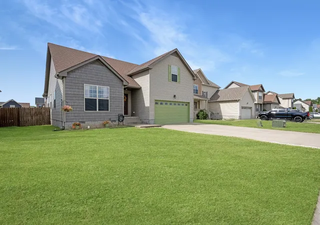 Photo 3 of Single family home for sale at 3774 Suiter Rd, Clarksville, TN 37040 | MLS# 3542356 | Listing updated on 2026-10-08