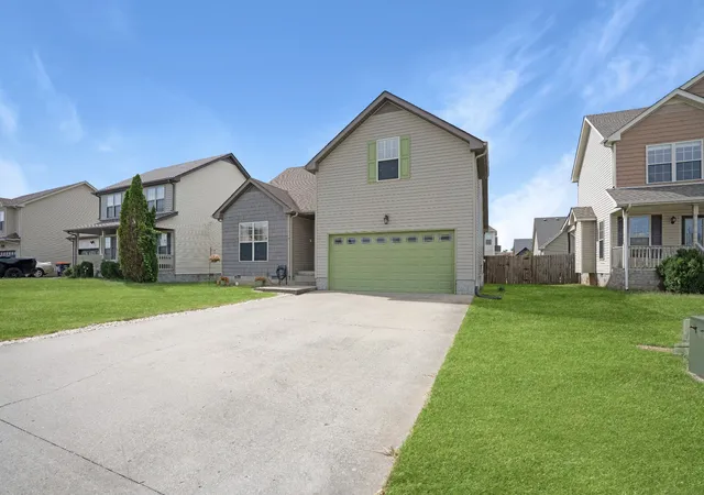 Photo 3 of Single family home for sale at 3774 Suiter Rd, Clarksville, TN 37040 | MLS# 3542356 | Listing updated on 2026-10-08