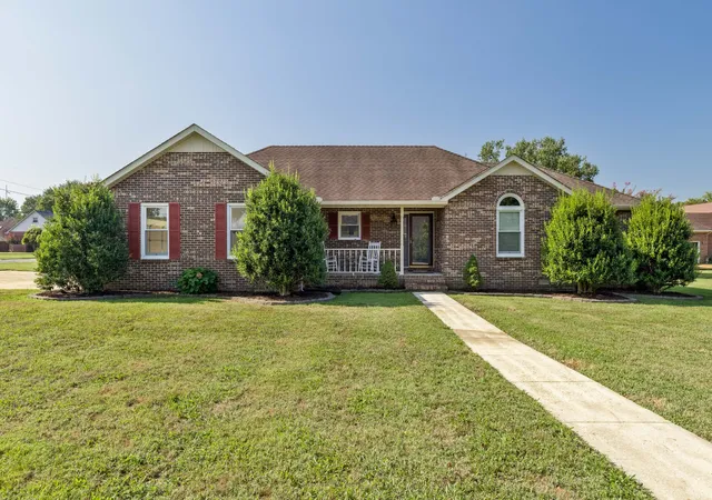 Photo 3 of Sale Pending at 228 Megan Cir, Shelbyville, TN 37160 | MLS# 3529052 | Listing updated on 2026-08-31