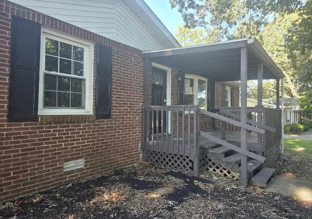 Photo 2 of Single family home for sale at 290 Lafayette Rd, Clarksville, TN 37042 | MLS# 3528955 | Listing updated on 2026-08-29