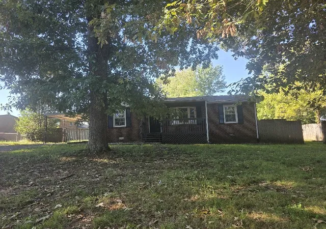 Photo 3 of Single family home for sale at 290 Lafayette Rd, Clarksville, TN 37042 | MLS# 3528955 | Listing updated on 2026-08-29