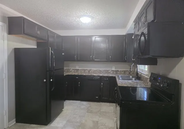Photo 4 of Single family home for sale at 290 Lafayette Rd, Clarksville, TN 37042 | MLS# 3528955 | Listing updated on 2026-08-29