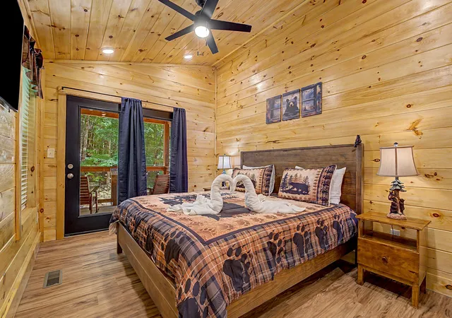 Photo 3 of Single family home for sale at 1423 School House Gap Rd, Sevierville, TN 37876 | MLS# 3528964 | Listing updated on 2026-09-24