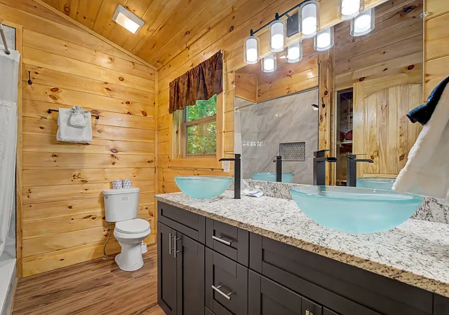 Photo 4 of Single family home for sale at 1423 School House Gap Rd, Sevierville, TN 37876 | MLS# 3528964 | Listing updated on 2026-09-24