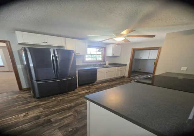 Photo 3 of Single family home for sale at 100 Shady View Dr, Hendersonville, TN 37075 | MLS# 3529089 | Listing updated on 2026-08-30