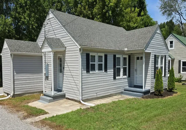 Photo 2 of Single family home for sale at 608 Polk St, Manchester, TN 37355 | MLS# 3529026 | Listing updated on 2026-09-25