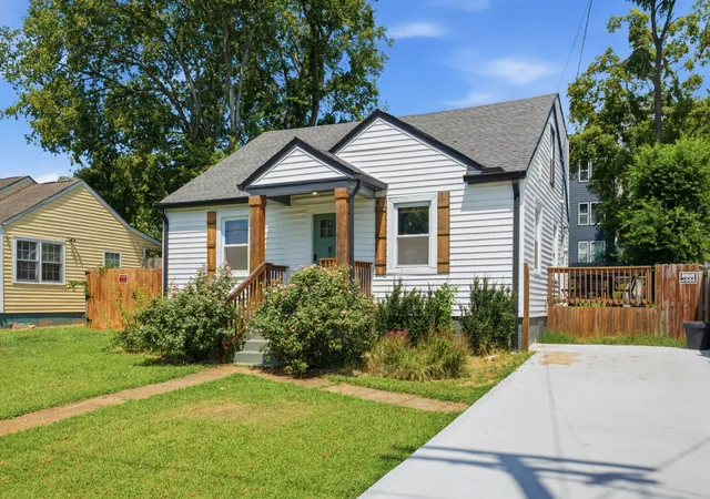 Photo 3 of Single family home for sale at 813 Chickasaw Ave, Nashville, TN 37207 | MLS# 3530060 | Listing updated on 2026-09-05