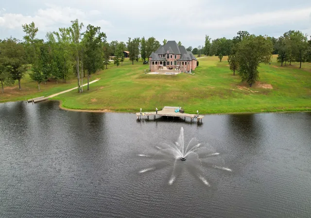 Photo 1 of Mansion for sale at 140 Lake Shore Lane, Henderson, TN 38340 | MLS# 3529035 | Listing updated on 2026-08-29