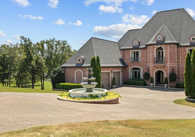 Photo 3 of Mansion for sale at 140 Lake Shore Lane, Henderson, TN 38340 | MLS# 3529035 | Listing updated on 2026-08-29