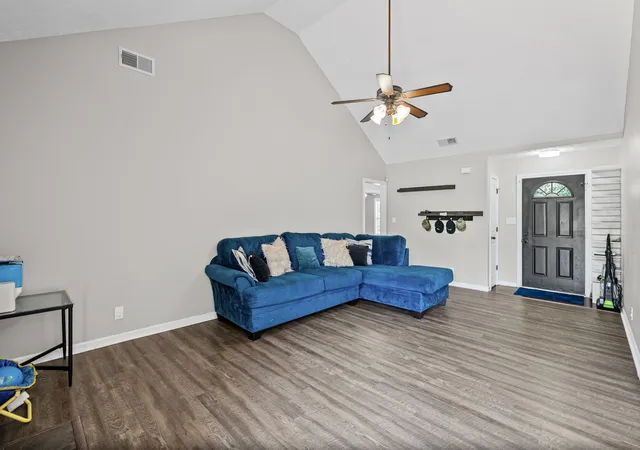 5th image of 410 Zurich Ct, Clarksville, TN 37040 | MLS# 3529053