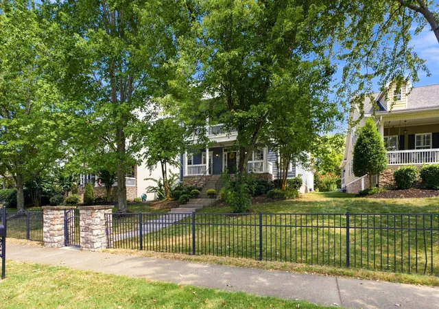 Photo 3 of Single family home for sale at 3026 Oxford Glen Dr, Franklin, TN 37067 | MLS# 3546094 | Listing updated on 2026-09-28