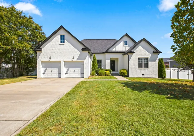 Photo 2 of Single family home for sale at 221 Downeymeade Dr, Nashville, TN 37214 | MLS# 3529077 | Listing updated on 2026-09-15